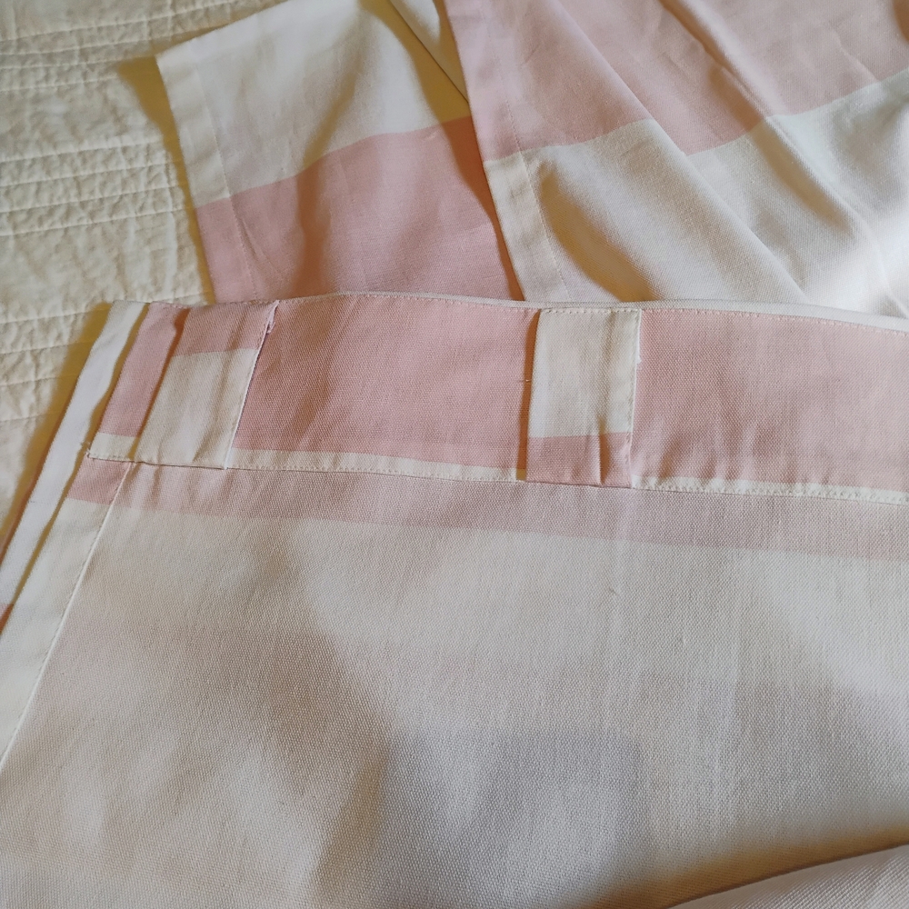 Athena Pink and White Queen Sheet Set And Pink And White Curtains - Picture 15 of 15